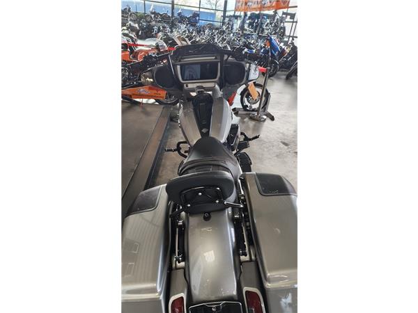 FLHXSE CVO STREET GLIDE 