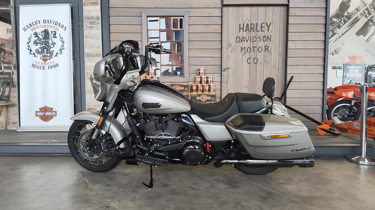 FLHXSE CVO STREET GLIDE 