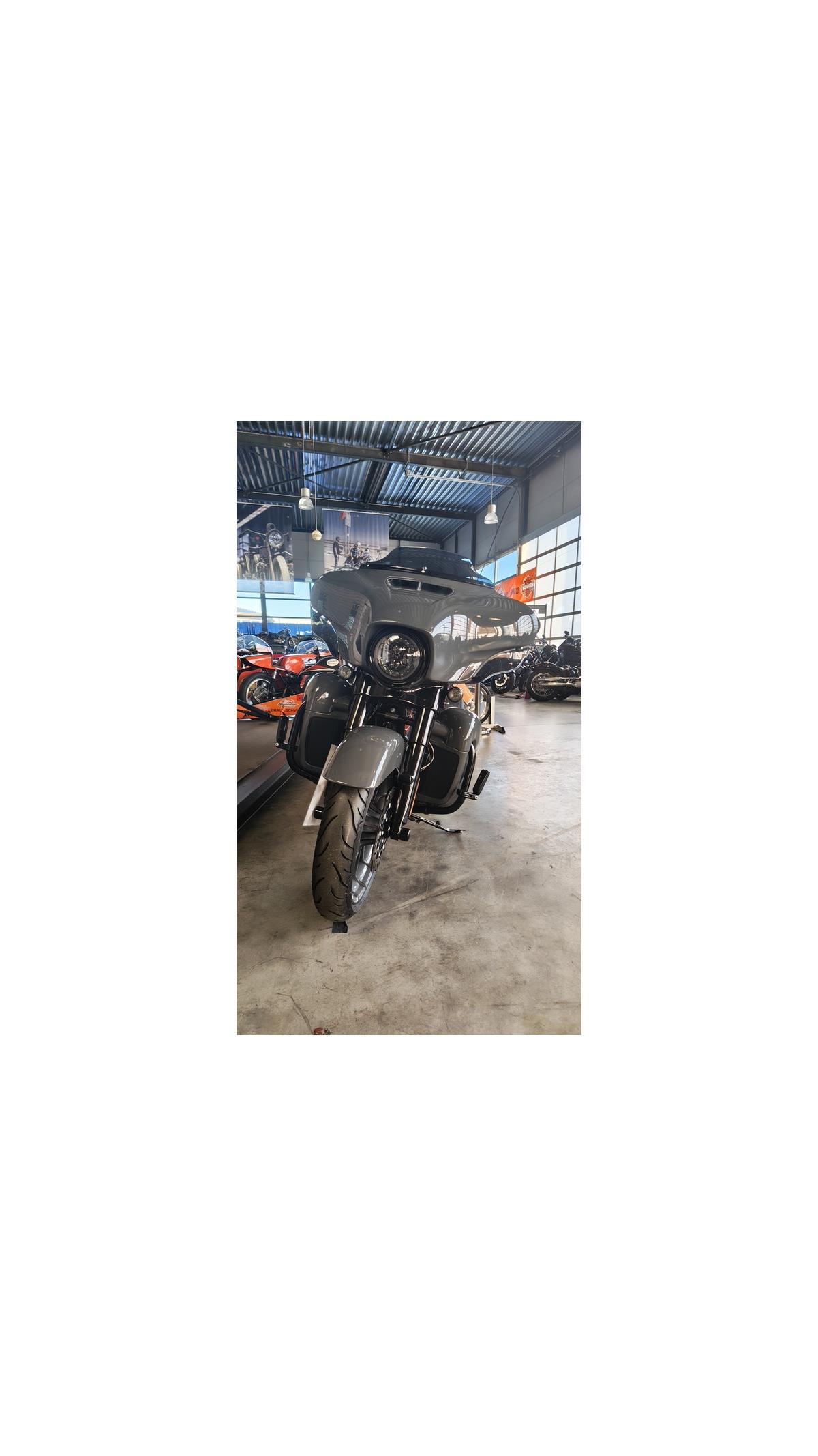 FLHXSE CVO STREET GLIDE 