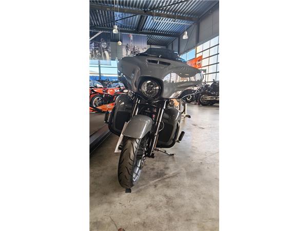 FLHXSE CVO STREET GLIDE 