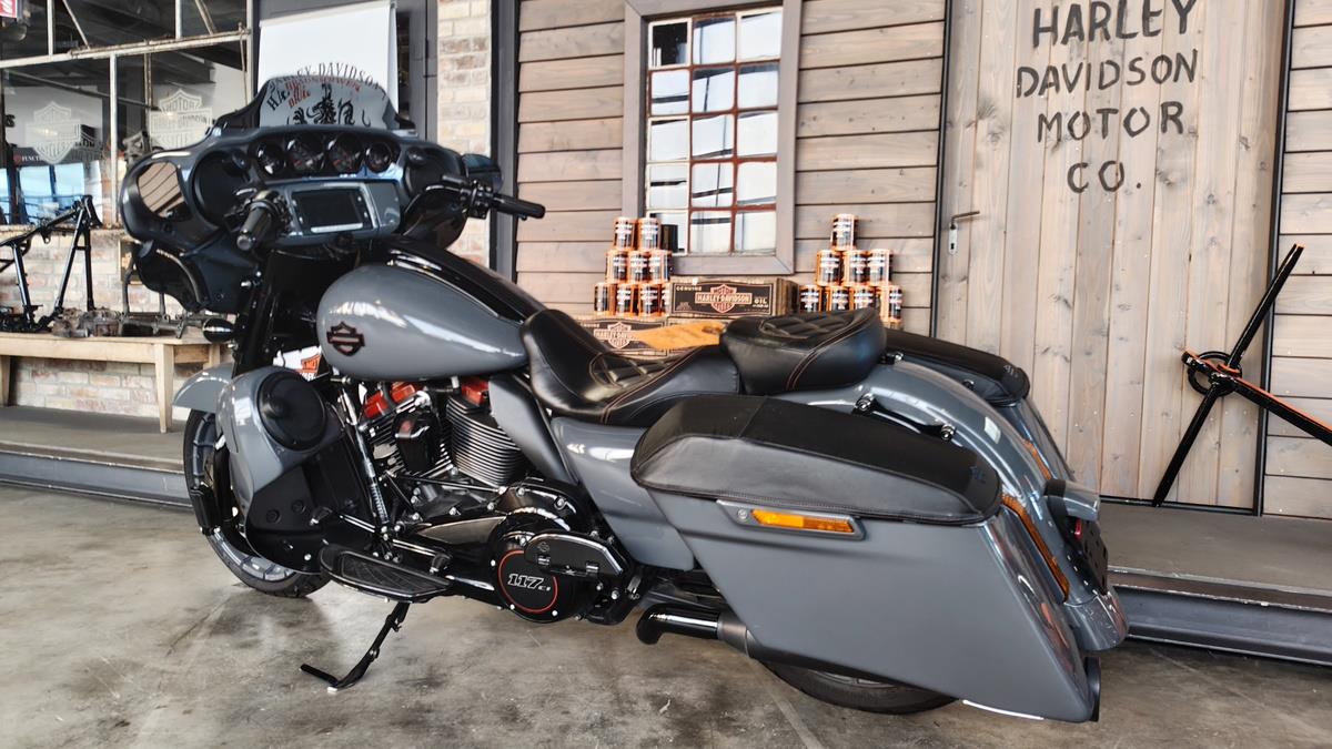 FLHXSE CVO STREET GLIDE 