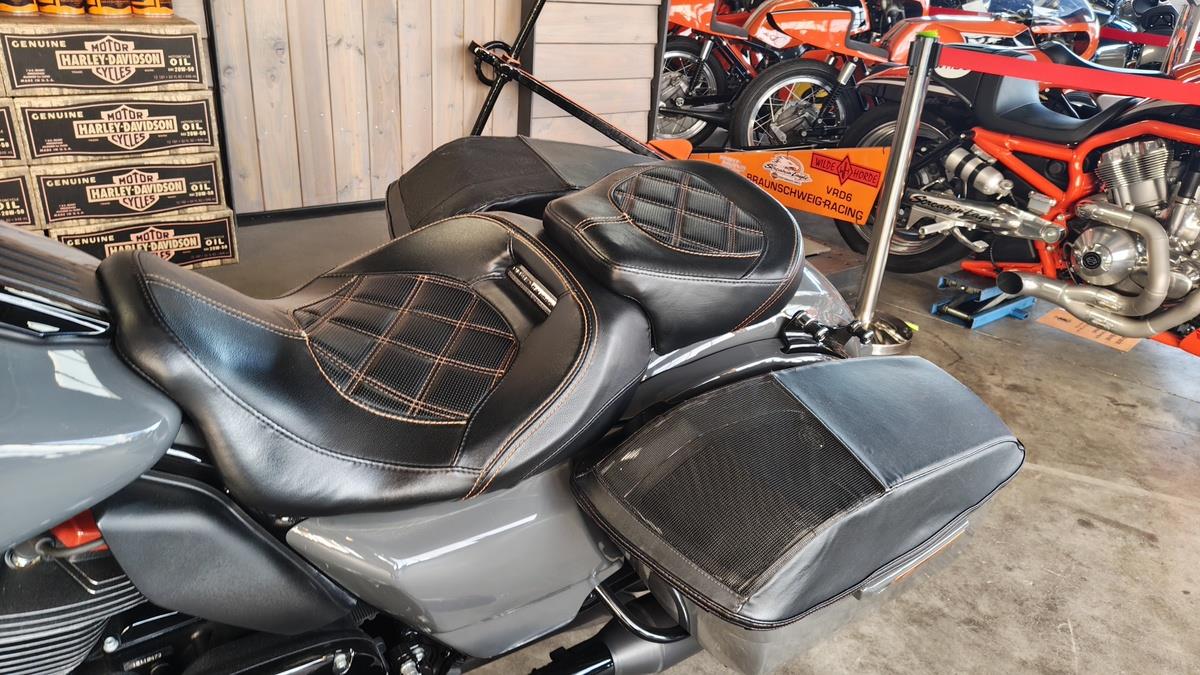 FLHXSE CVO STREET GLIDE 