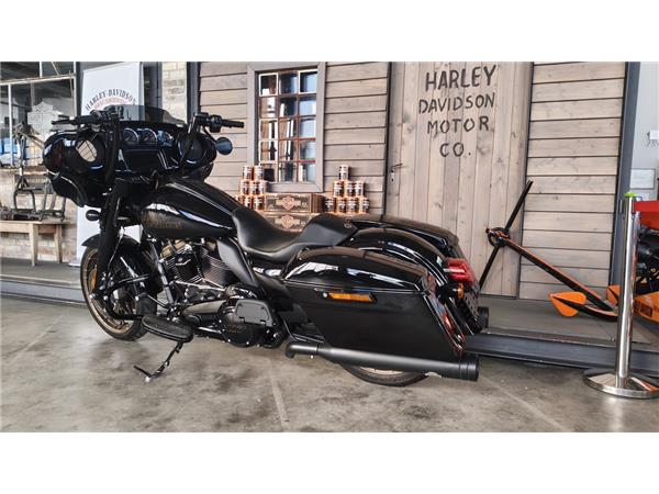 FLHXST Street Glide ST 