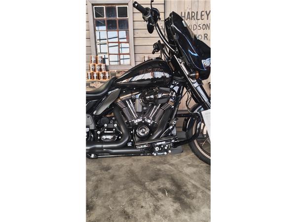 FLHXST Street Glide ST 