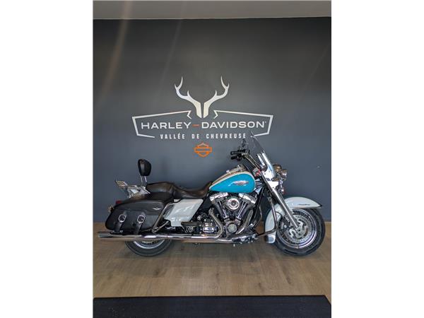 2016 HARLEY-DAVIDSON ROAD KING