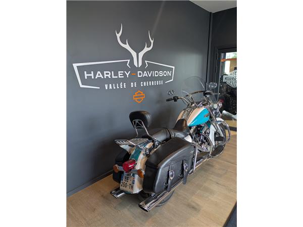 2016 HARLEY-DAVIDSON ROAD KING