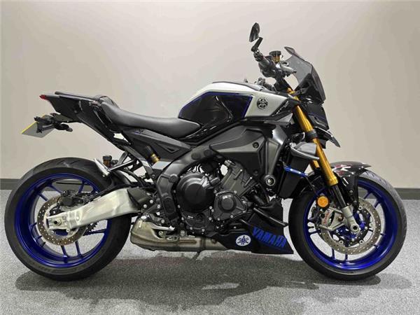 2024 Yamaha MT09 SP Silver