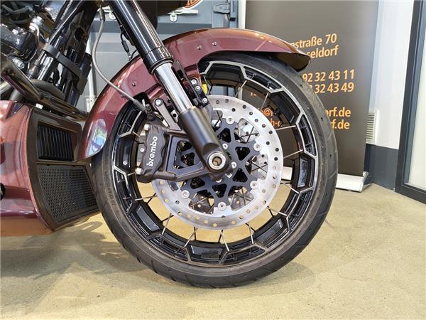 FLHXSE CVO Street Glide 