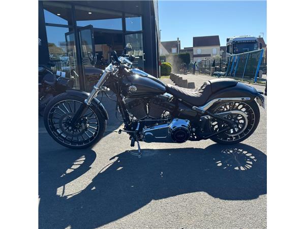 2017 HARLEY-DAVIDSON BREAKOUT