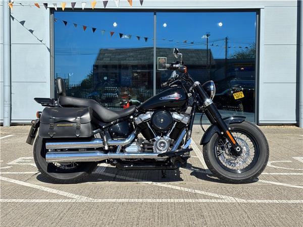 2021 HARLEY-DAVIDSON SOFTAIL FLSL SLIM