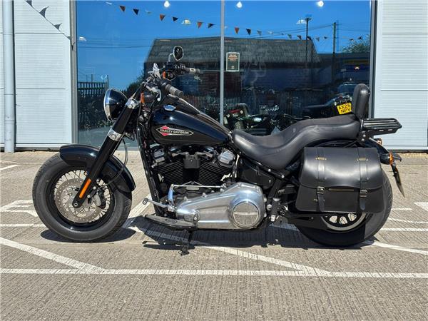 2021 HARLEY-DAVIDSON SOFTAIL FLSL SLIM