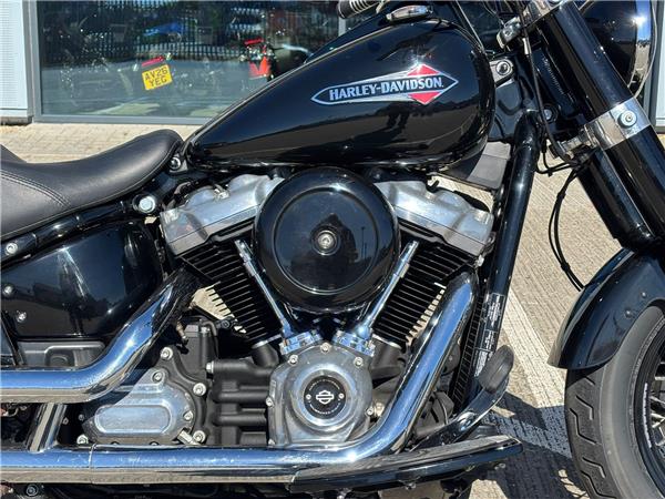 2021 HARLEY-DAVIDSON SOFTAIL FLSL SLIM
