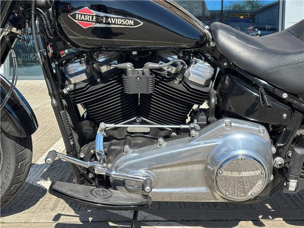 2021 HARLEY-DAVIDSON SOFTAIL FLSL SLIM