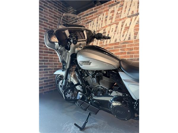 2023 harley-davidson FLHXSE Street Glide CVO 121