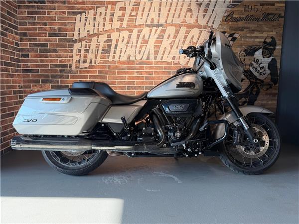 2023 harley-davidson FLHXSE Street Glide CVO 121