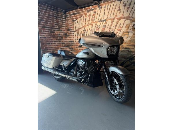 2023 harley-davidson FLHXSE Street Glide CVO 121