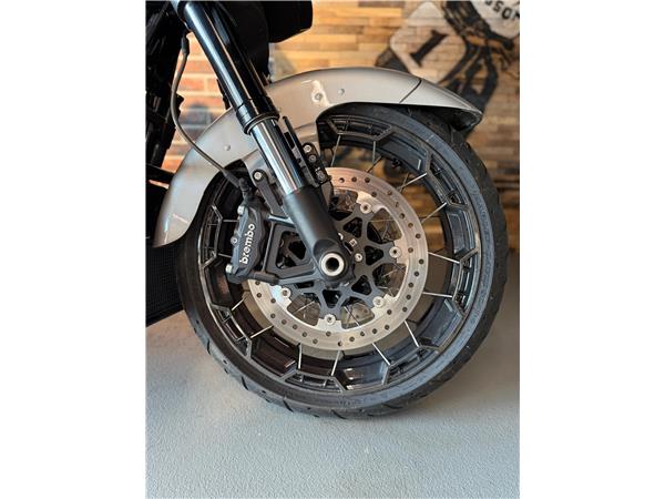 2023 harley-davidson FLHXSE Street Glide CVO 121