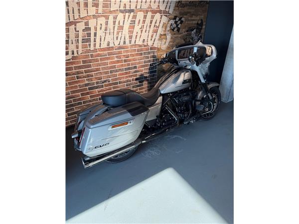 2023 harley-davidson FLHXSE Street Glide CVO 121