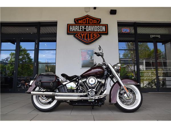 FLDE Softail Deluxe mit KessTech Auspuff