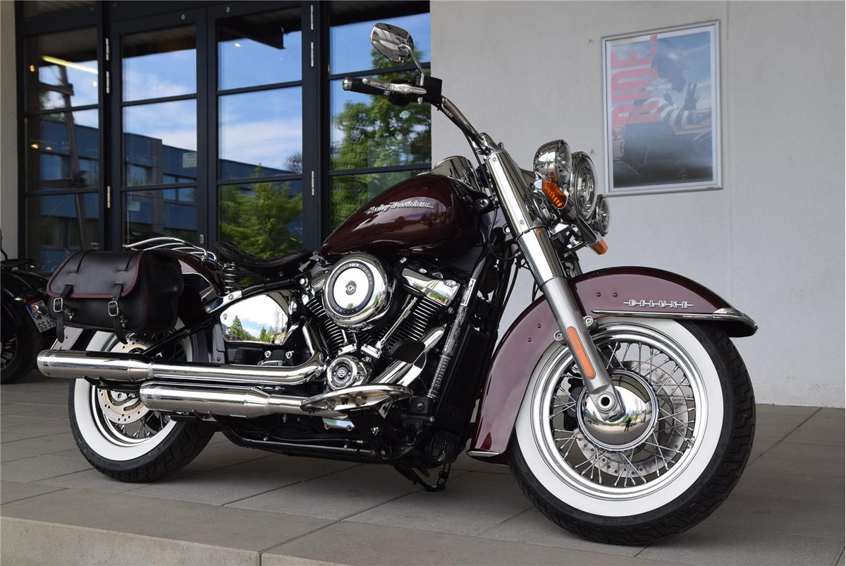 FLDE Softail Deluxe mit KessTech Auspuff