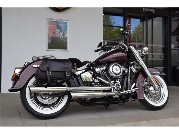FLDE Softail Deluxe mit KessTech Auspuff