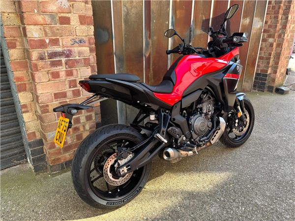 2025 Yamaha TRACER 7