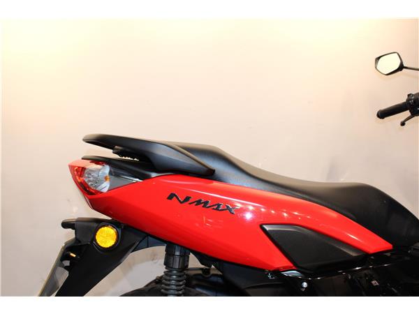 YAMAHA N-MAX 125