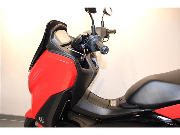 YAMAHA N-MAX 125