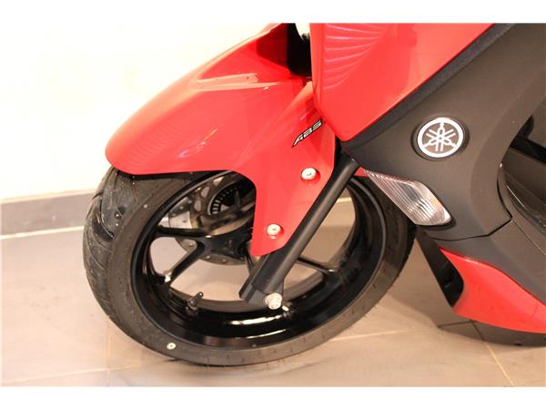 YAMAHA N-MAX 125