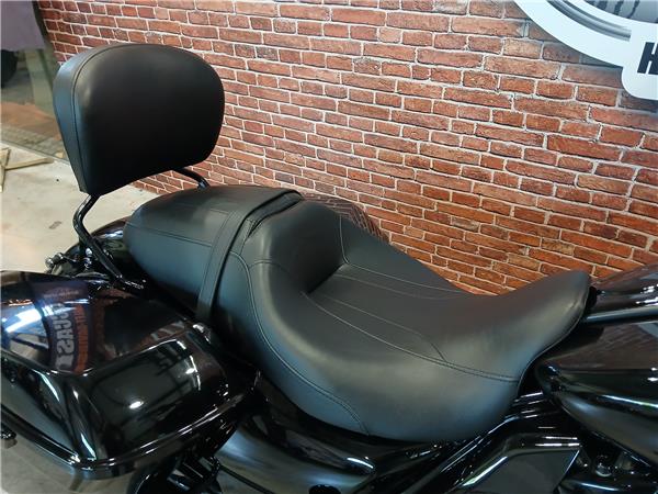 2020 HARLEY-DAVIDSON STREET GLIDE