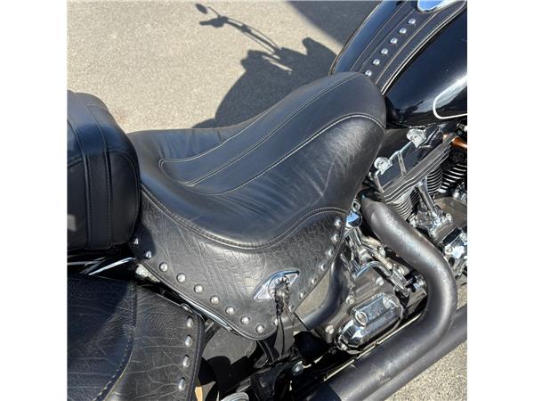 2012 HARLEY-DAVIDSON HERITAGE