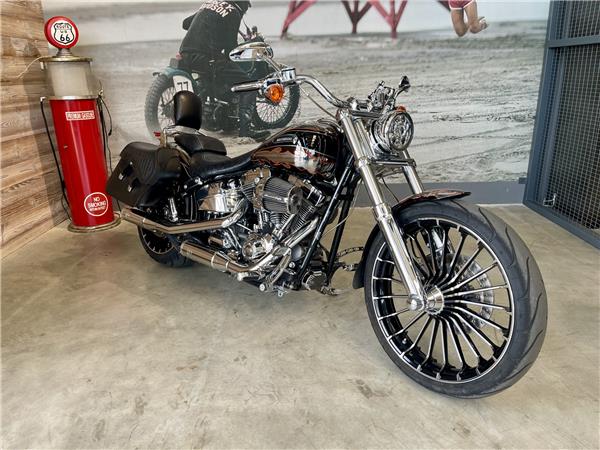 2014 HARLEY-DAVIDSON BREAKOUT