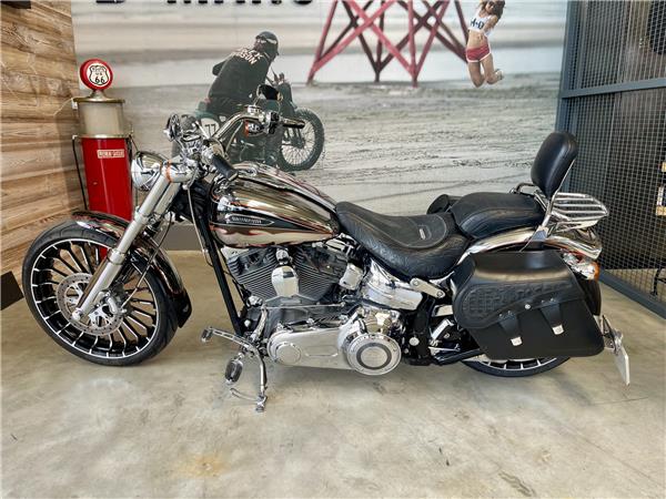 2014 HARLEY-DAVIDSON BREAKOUT