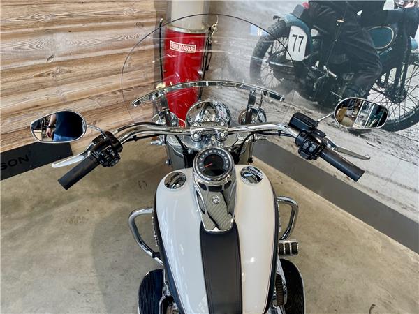 2018 HARLEY-DAVIDSON DELUXE