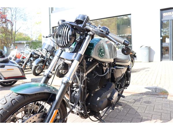 2016 HARLEY-DAVIDSON SPORTSTER XL883R ROADSTER
