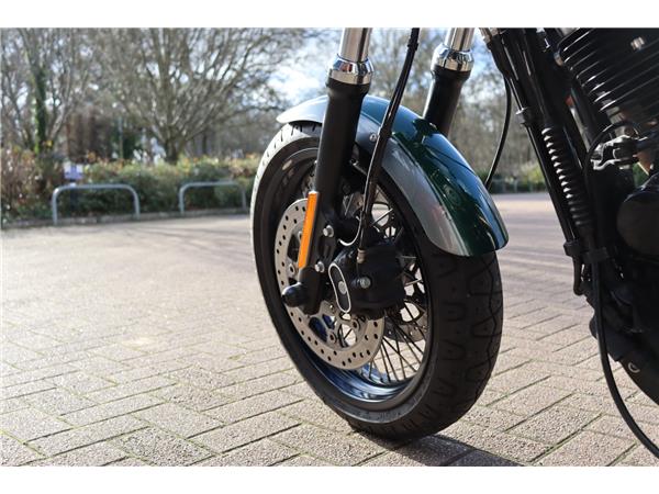 2016 HARLEY-DAVIDSON SPORTSTER XL883R ROADSTER