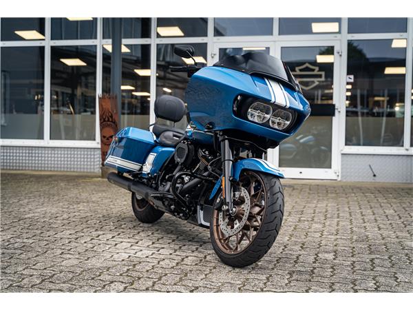 Harley-Davidson FLTRXST Road Glide ST 