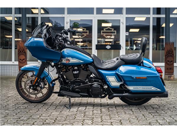 Harley-Davidson FLTRXST Road Glide ST 