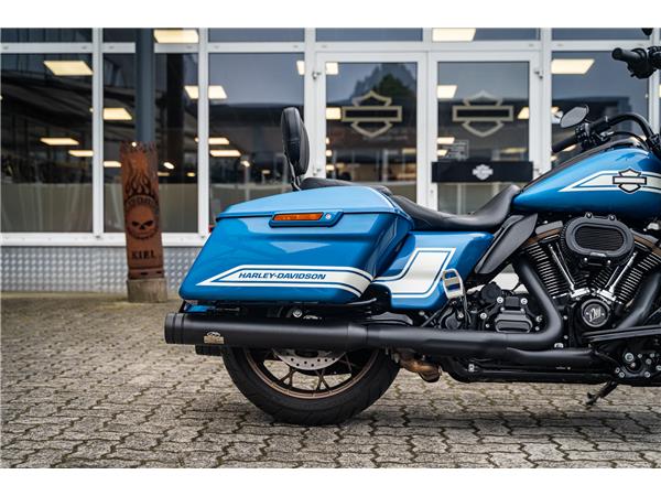 Harley-Davidson FLTRXST Road Glide ST 