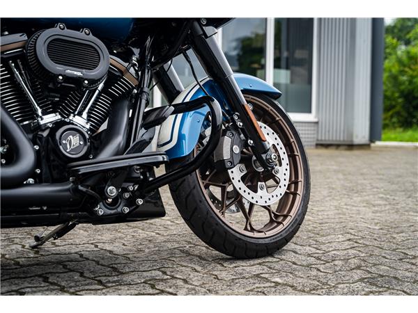 Harley-Davidson FLTRXST Road Glide ST 