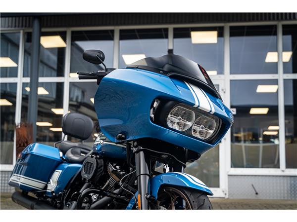 Harley-Davidson FLTRXST Road Glide ST 