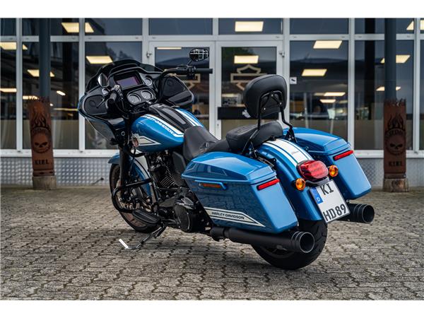 Harley-Davidson FLTRXST Road Glide ST 
