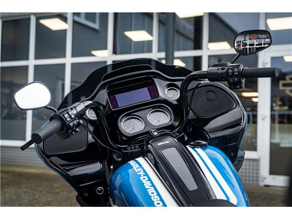 Harley-Davidson FLTRXST Road Glide ST 