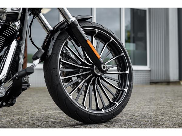 Harley-Davidson FXBR Breakout 117 cui - Jekill & Hyde -