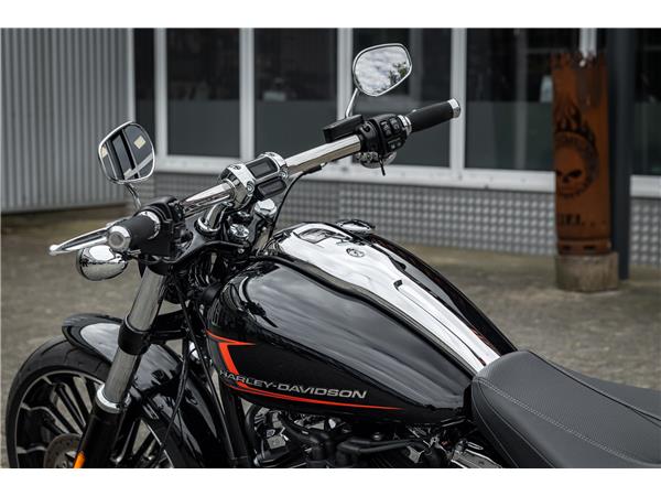 Harley-Davidson FXBR Breakout 117 cui - Jekill & Hyde -