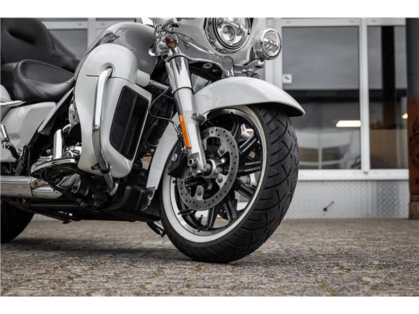 Harley-Davidson Electra Glide Ultra Low 103 cui FLHTKL Kesstech