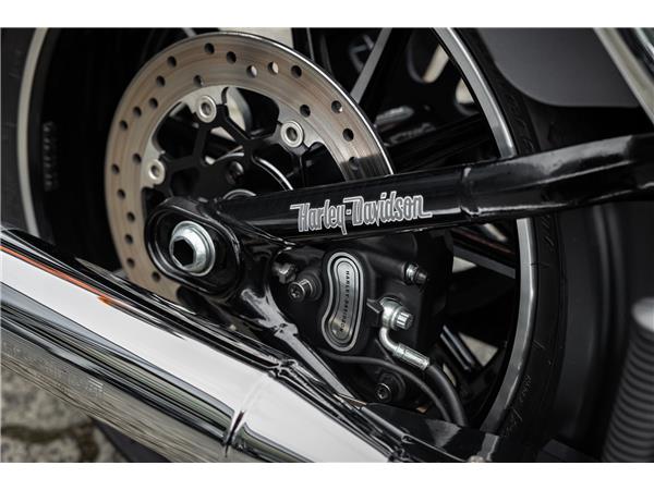 Harley-Davidson FXSB Breakout 103 - Kesstech/ Fehling ApeLenker