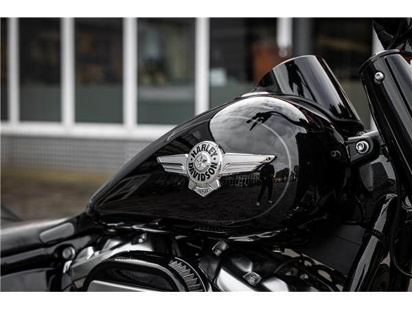 Harley-Davidson FLFBS FAT BOY SOFTAIL 114 -JEKILL&HYDE-
