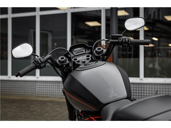 Harley-Davidson FXDR 114 CUI - SCREAMIN' EAGLE