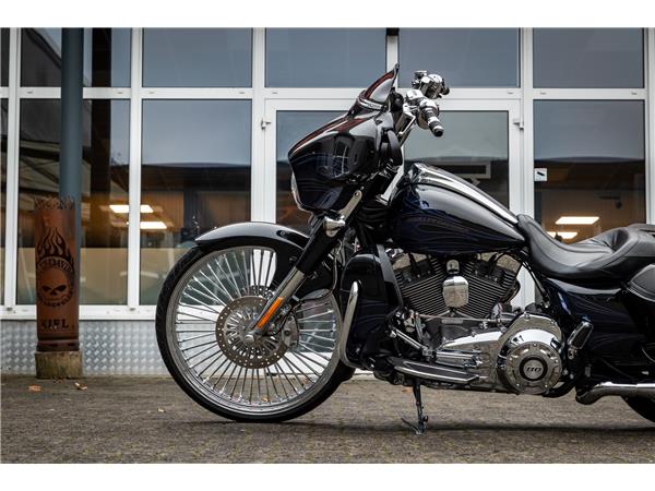 Harley-Davidson CVO STREET GLIDE 110 FLHXSE - Jekill&Hyde - 26 Zoll